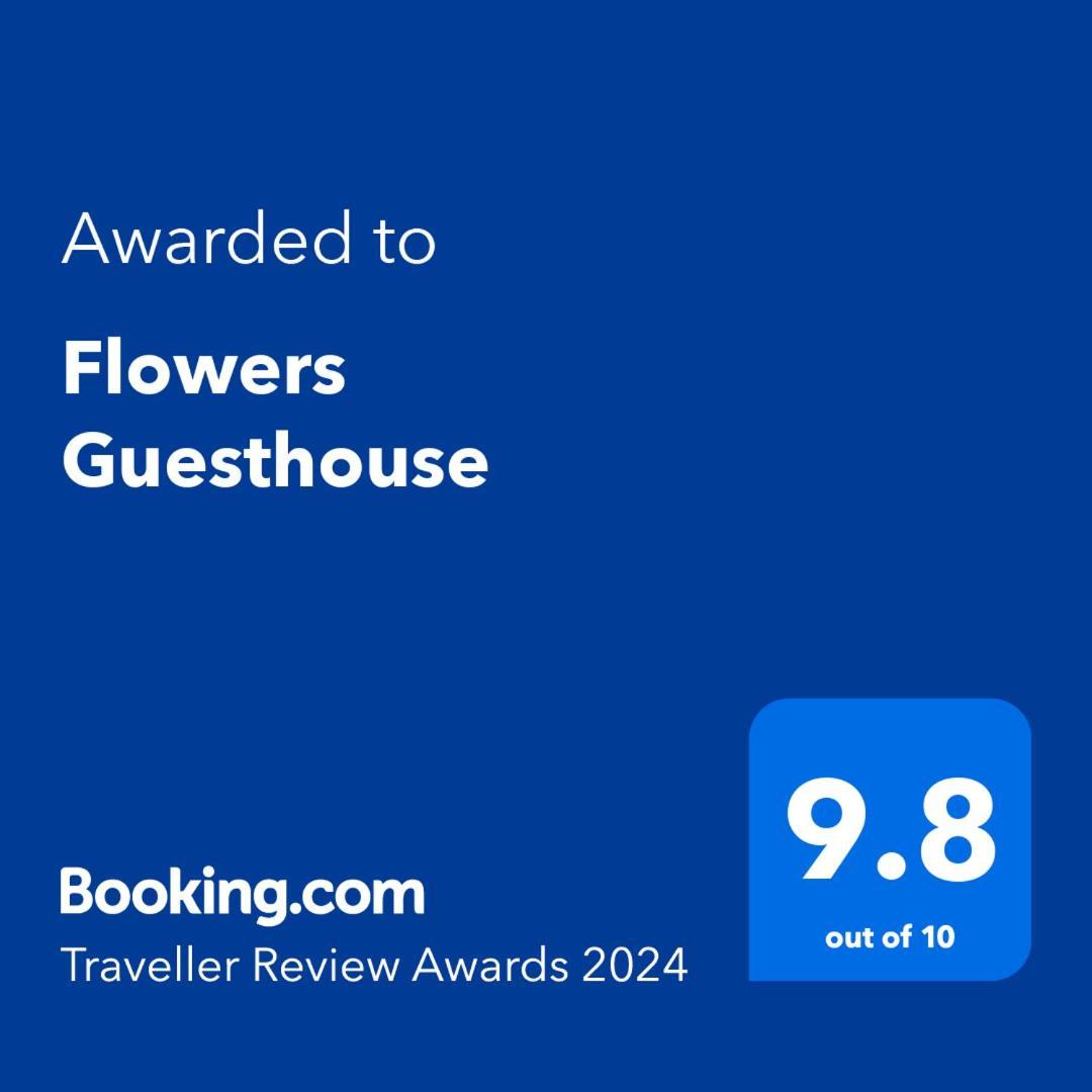 Flowers Guesthouse Tirana Zewnętrze zdjęcie