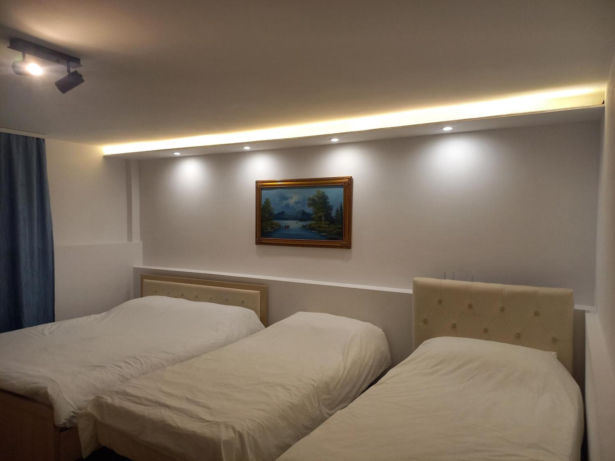Flowers Guesthouse Tirana Zewnętrze zdjęcie