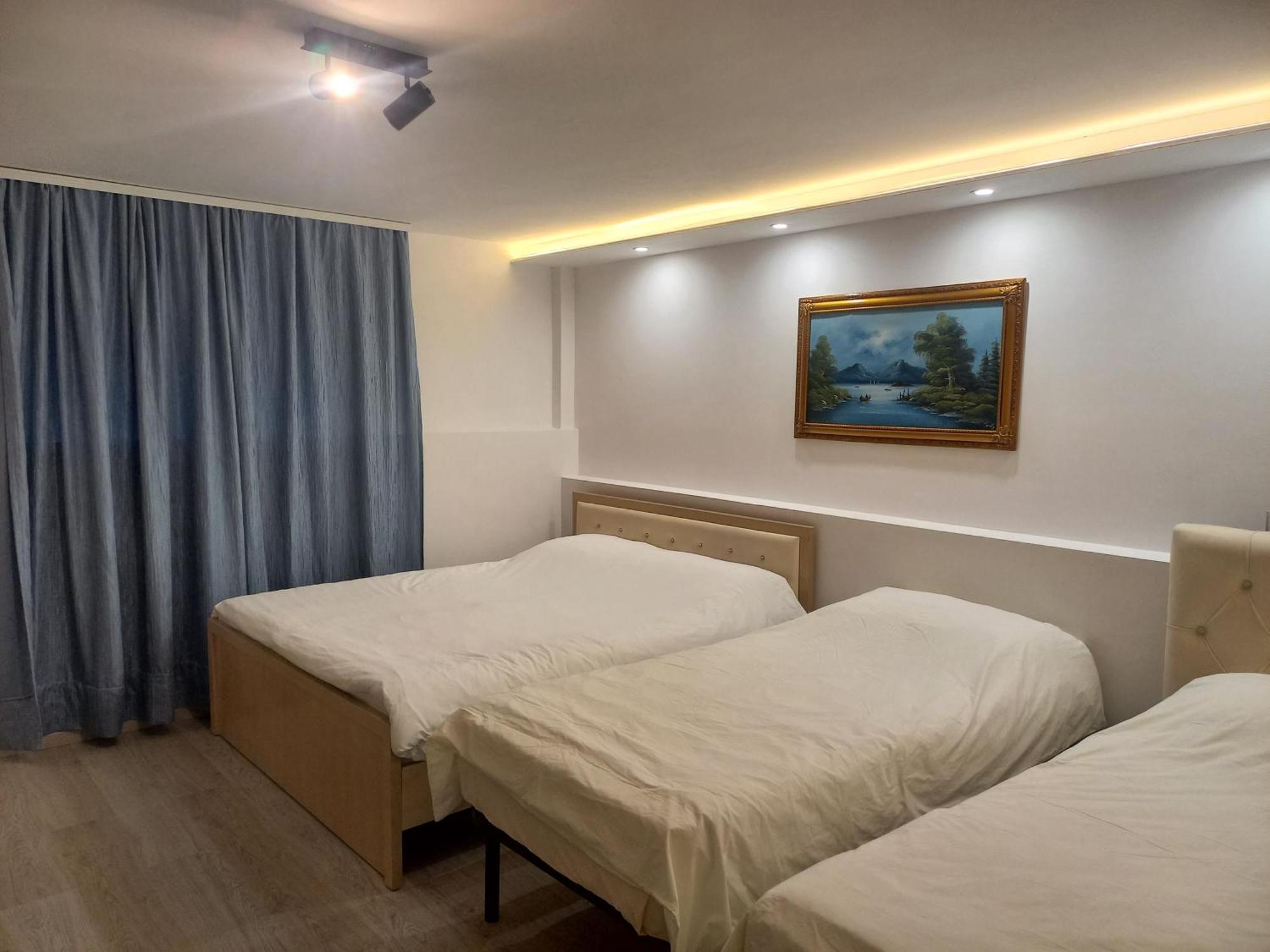 Flowers Guesthouse Tirana Zewnętrze zdjęcie