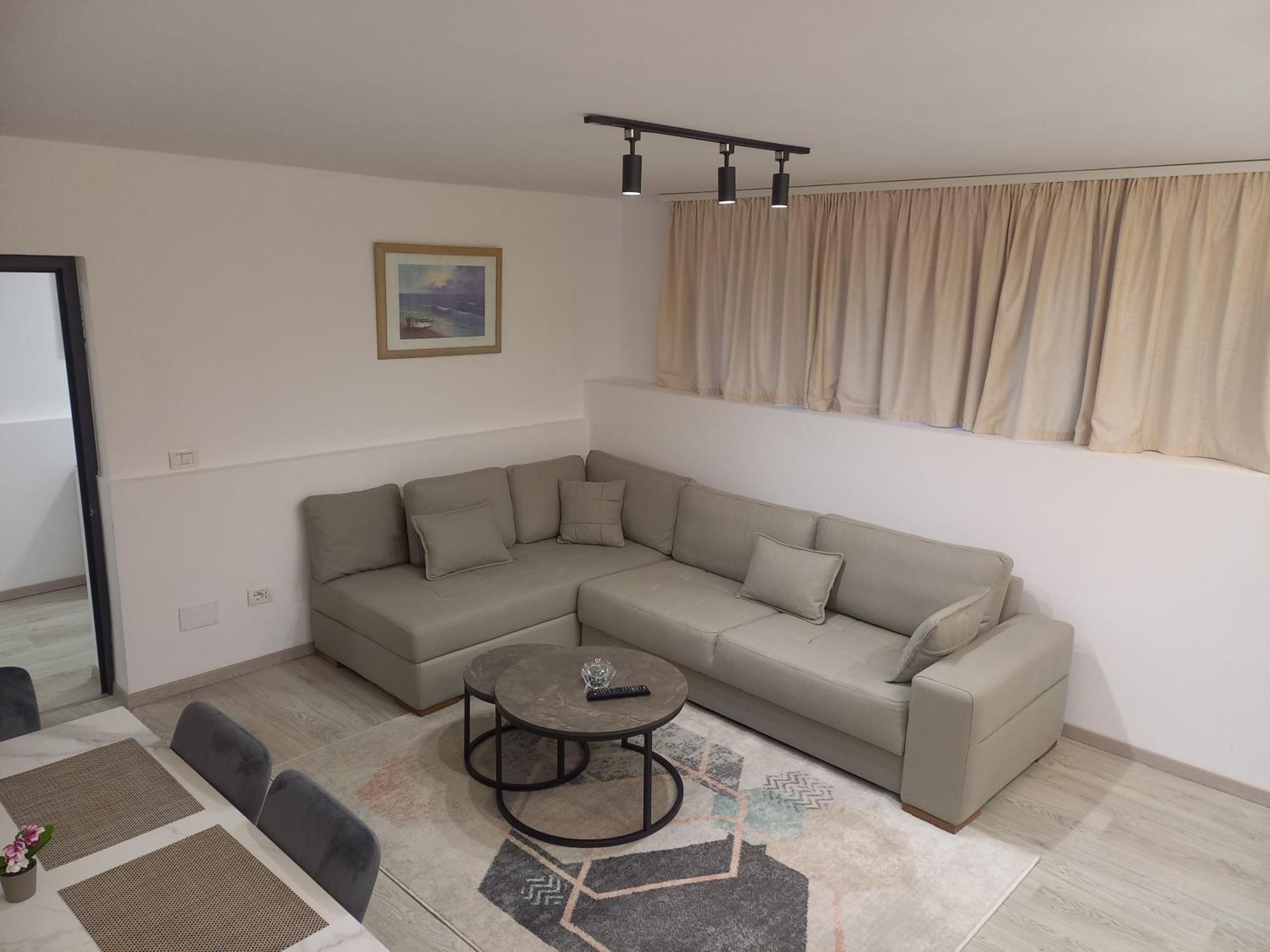 Flowers Guesthouse Tirana Zewnętrze zdjęcie