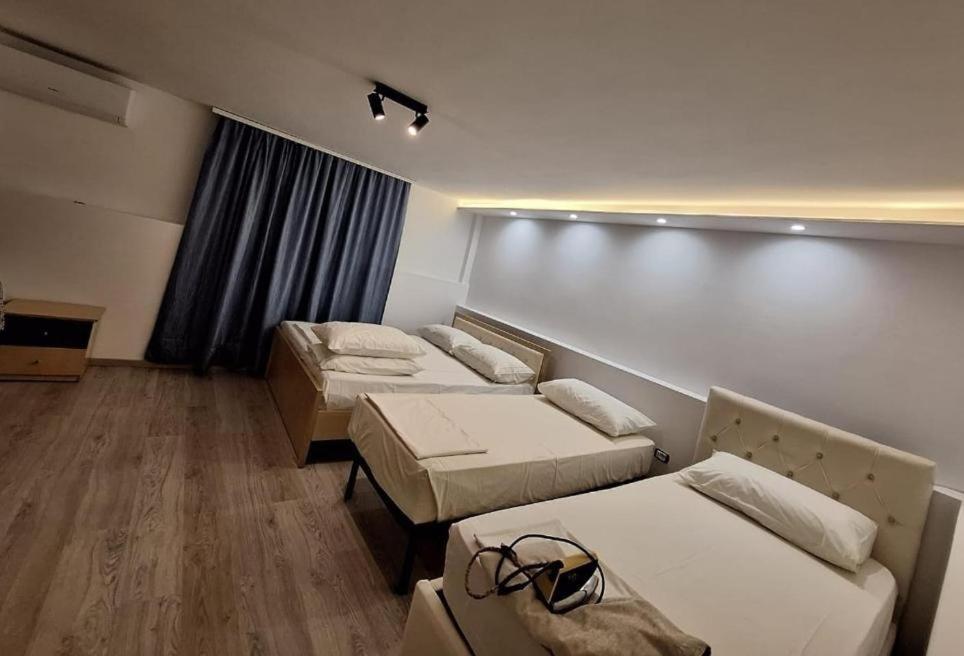 Flowers Guesthouse Tirana Zewnętrze zdjęcie